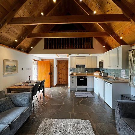 Tigh Phadraig At Marys Thatched Cottages Elgol المظهر الخارجي الصورة