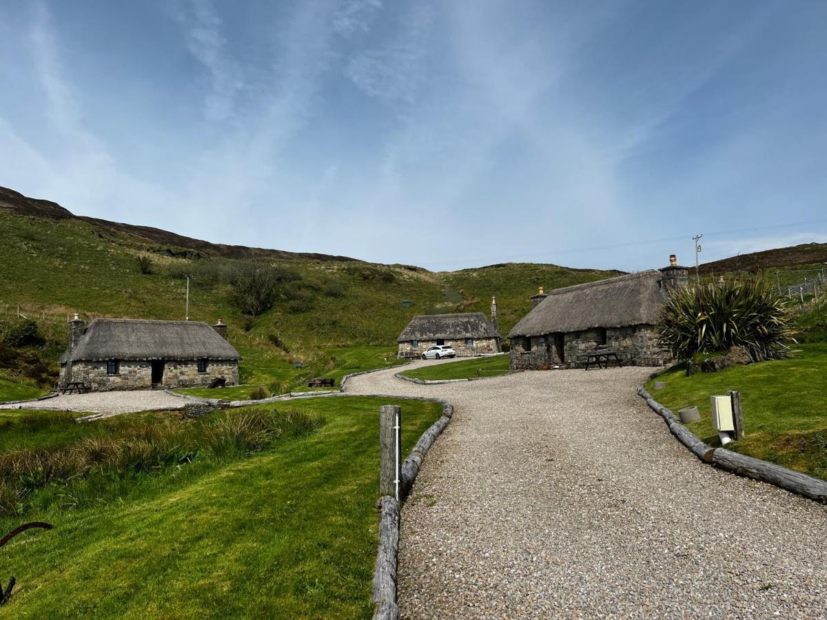 Tigh Phadraig At Marys Thatched Cottages Elgol المظهر الخارجي الصورة