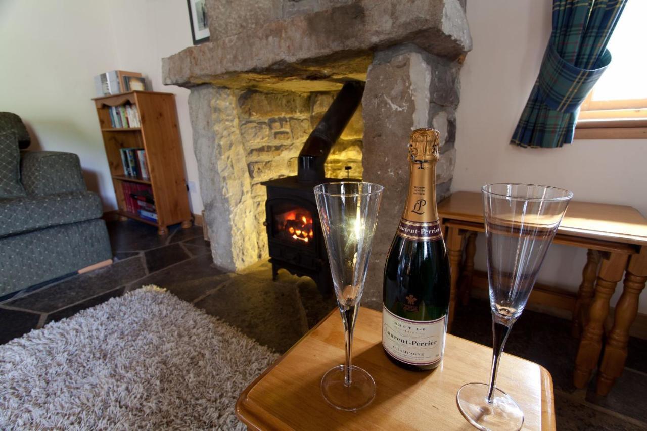 Tigh Phadraig At Marys Thatched Cottages Elgol المظهر الخارجي الصورة